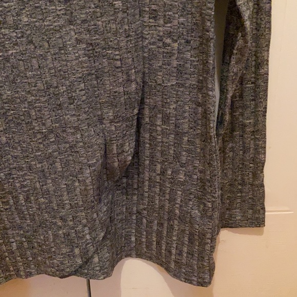 Thyme cowl neck long sleeve - Picture 4 of 6